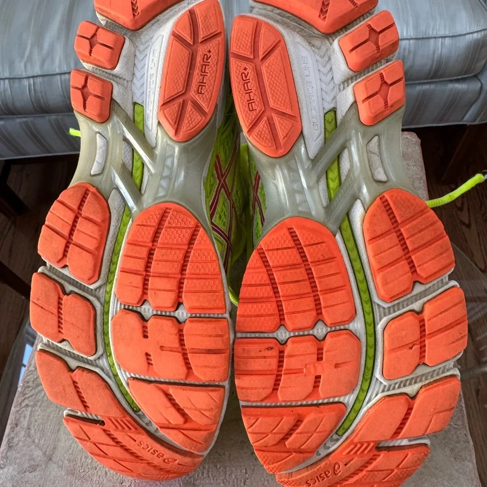 ASICS GT-2000 run-in shoe - size 6 1/2 - GUC - Picture 10 of 11